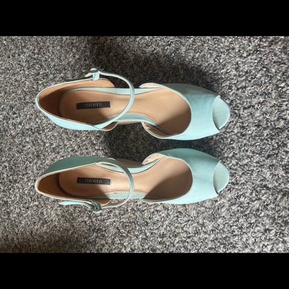 Forever 21 platform sandals - Picture 3 of 6